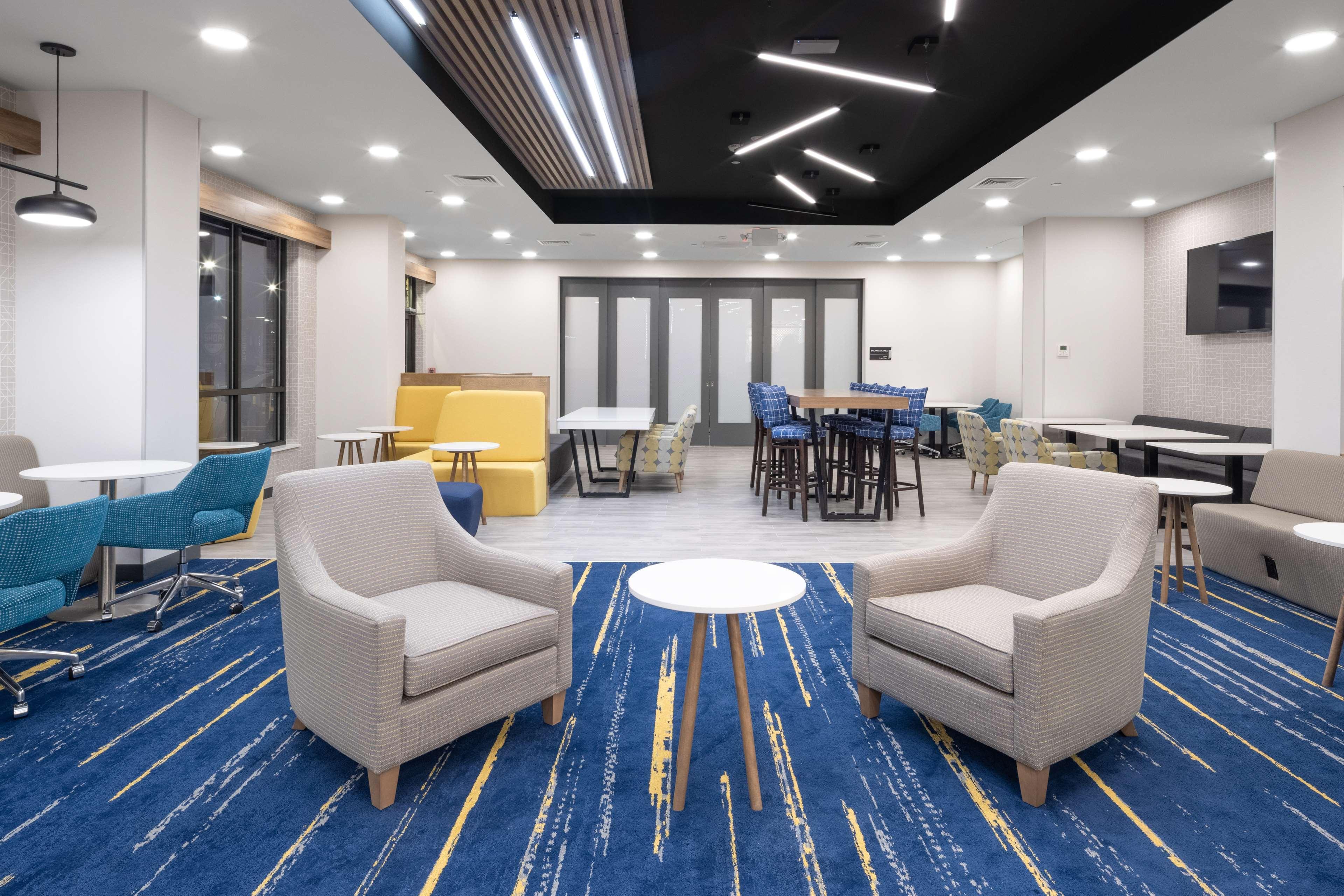 Hampton Inn By Hilton Verona At Turning Stone Exterior photo